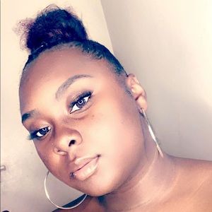 Meet your Posher, Kiara